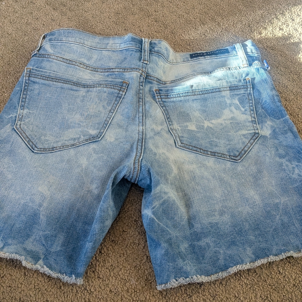 Rock & Republic Light Blue ACID WASH Denim Shorts BUMPERSHOOT LADIES 14 STRETCH